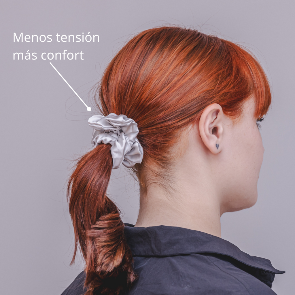 Scrunchies medianos gris de seda 100% natural